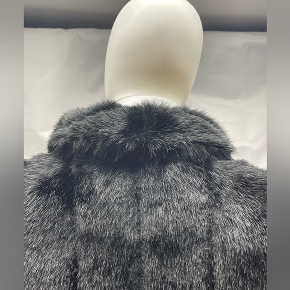 DENNIS BASSO BOUTIQUE FAUX FUR NWOT COAT HIDDEN SNAP CLAPS SIDE POCKETS & MORE - Picture 16 of 17